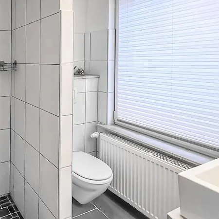 Beautiful In With 1 Bedrooms And Wifi